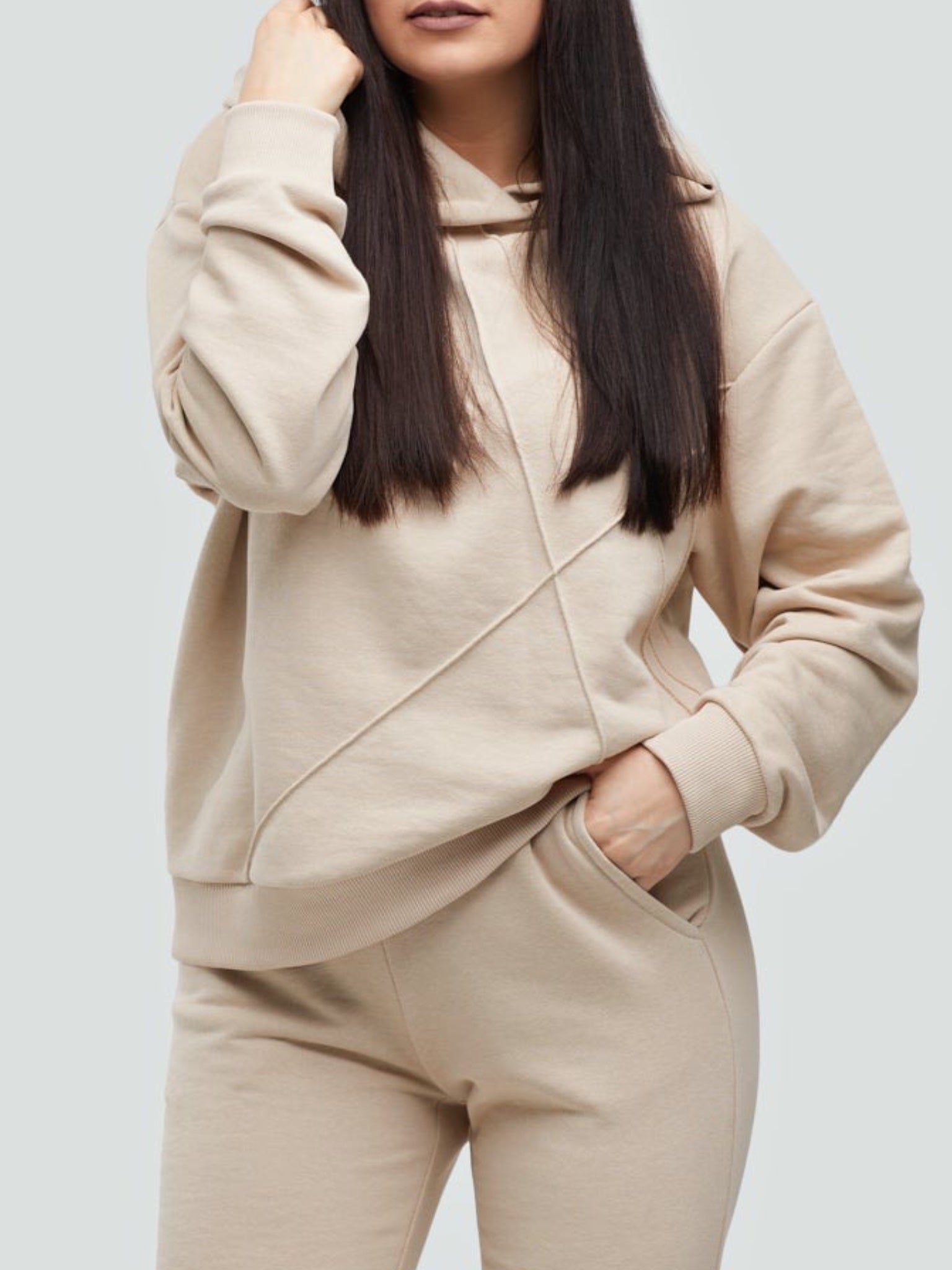 Kreminis laisvalaikio kostiumas "Comfort" be pūkelio