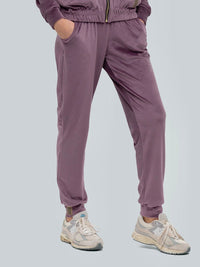 Veliūrinės laisvalaikio kelnės "Soft" (spalva pasirinktinai)