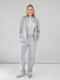 Veliūrinis laisvalaikio kostiumas "Soft glow grey"