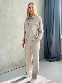Veliūrinis laisvalaikio kostiumas "Soft shine beige"