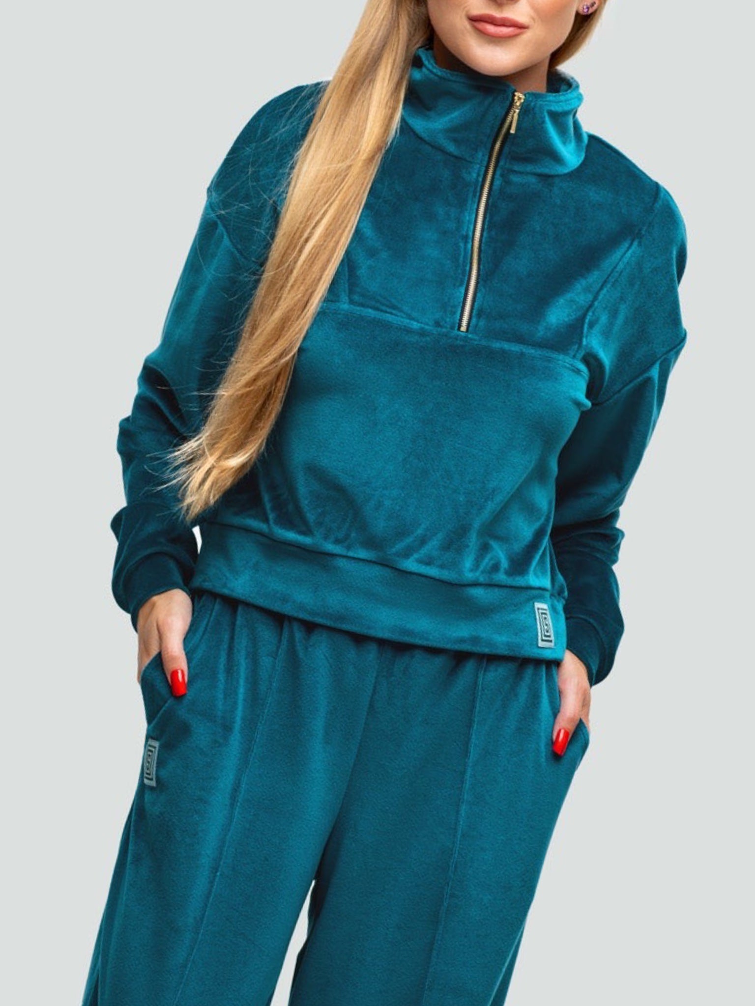 Veliūrinis laisvalaikio kostiumas "Soft shine electric"