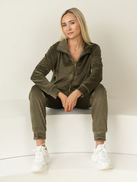 Veliūrinis laisvalaikio kostiumas "Soft olive"