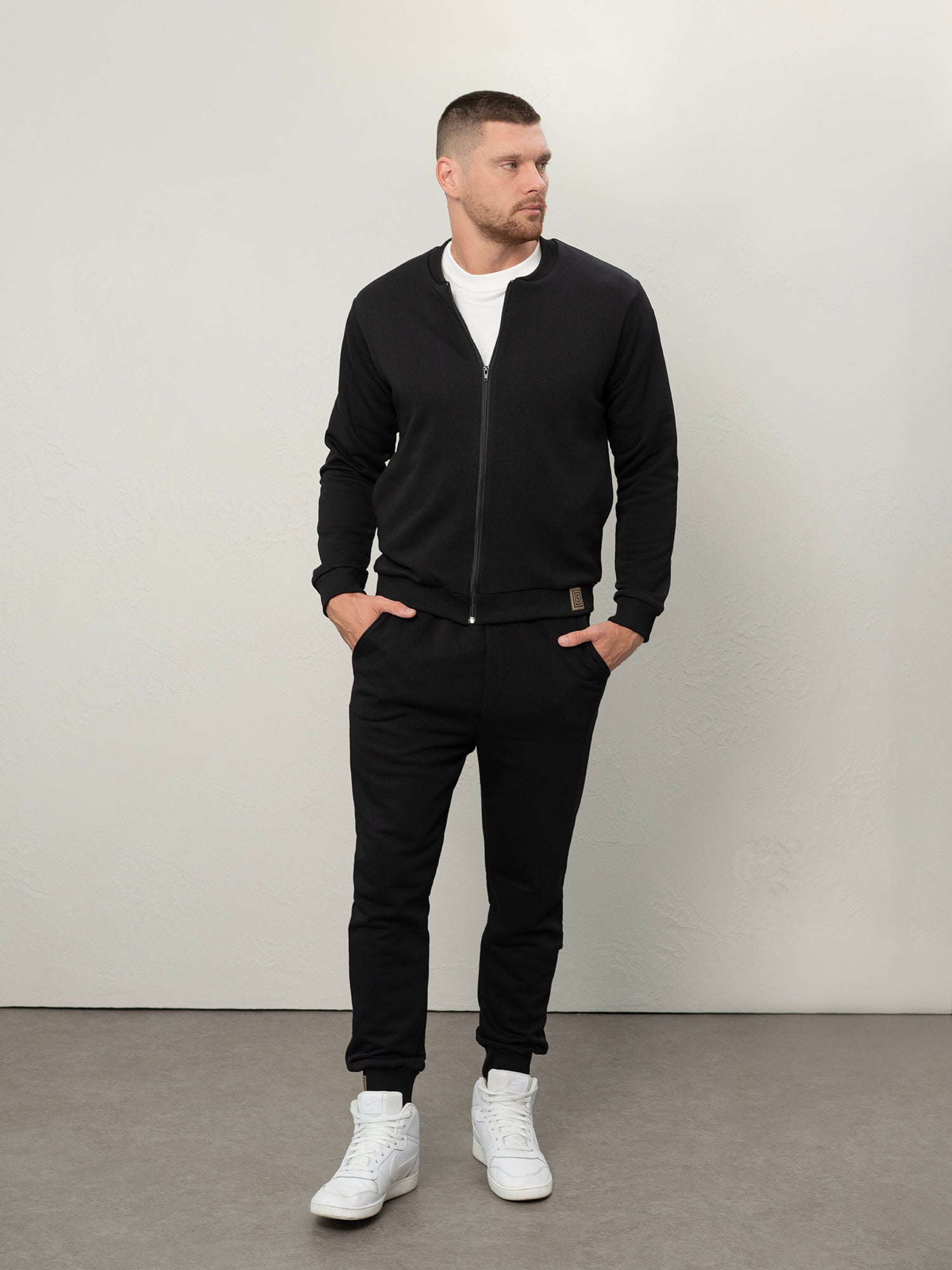 Laisvalaikio kostiumas "Flow" black