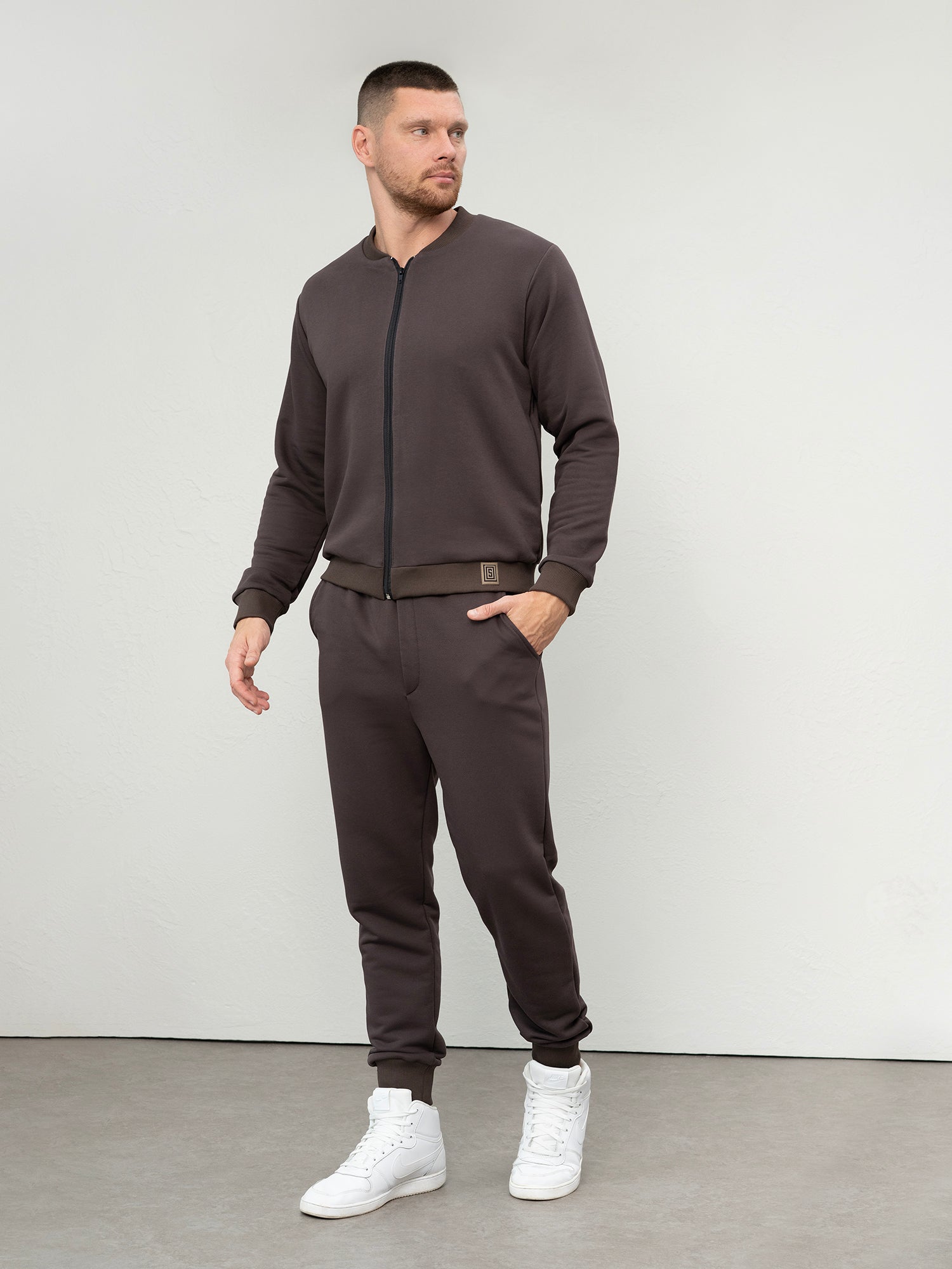 Laisvalaikio kostiumas "Flow" chocolate