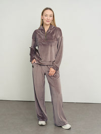 Veliūrinis laisvalaikio kostiumas "Soft shine Mocha"