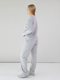 Veliūrinis laisvalaikio kostiumas "Soft glow grey"