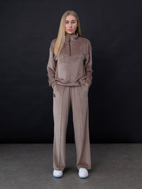 Veliūrinis laisvalaikio kostiumas "Soft shine Mocha"