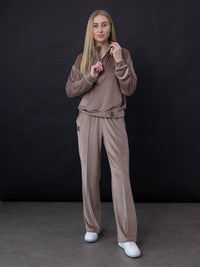 Veliūrinis laisvalaikio kostiumas "Soft shine Mocha"