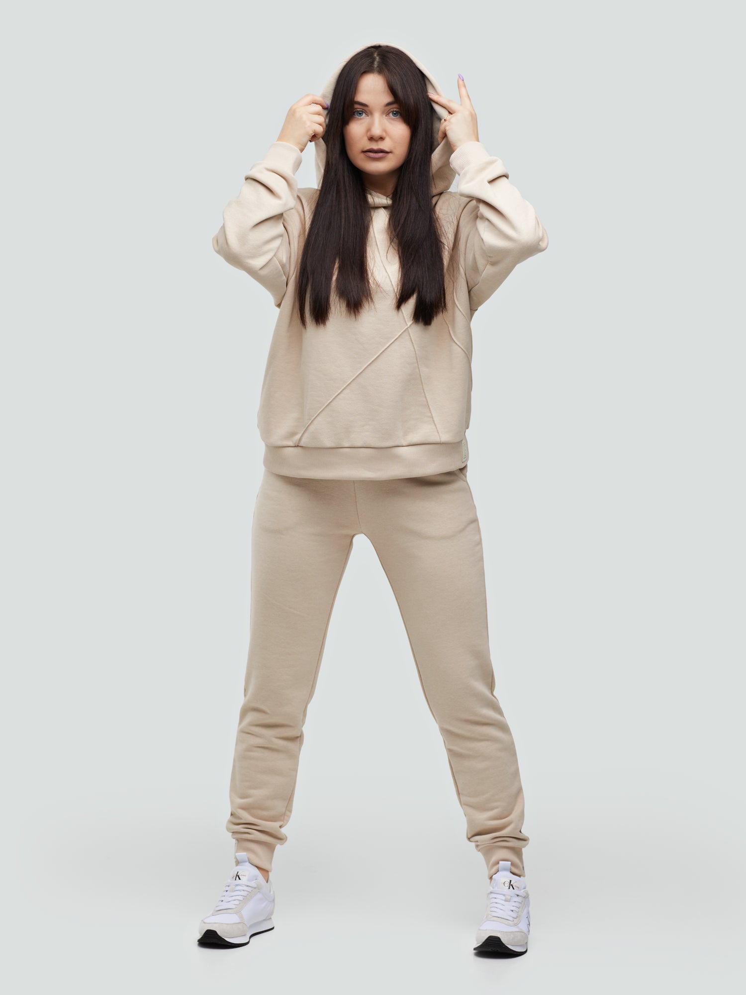 Kreminis laisvalaikio kostiumas "Comfort" be pūkelio